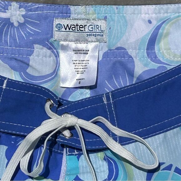Patagonia Women’s Blue Floral Swim Capri Surf Board Pants Tropical Hawaiian 6 - Picture 3 of 7